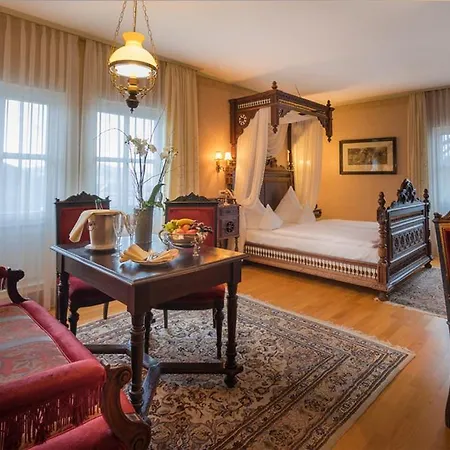 Schlosshotel Kurfuerstliches Amtshaus Dauner Burg-2