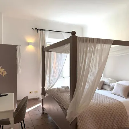 Aenea'S B&B-3