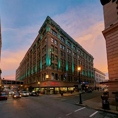 Embassy Suites Louisville Downtown-2