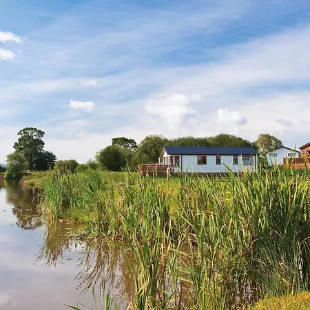 Wigmore Lakes Lodges-2