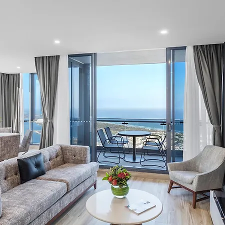 Meriton Suites Southport-3