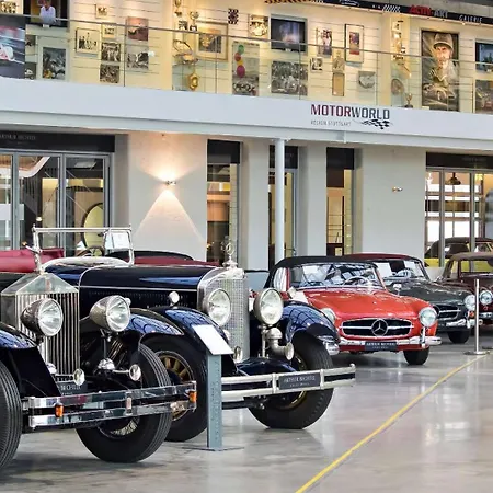 V8 Hotel Motorworld Region Stuttgart-3