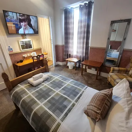 Roy Bridge Hotel-2