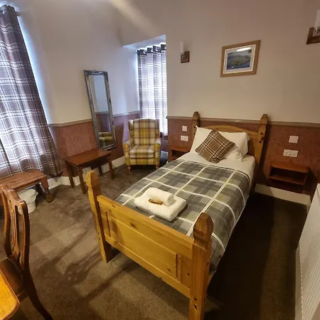Roy Bridge Hotel-3