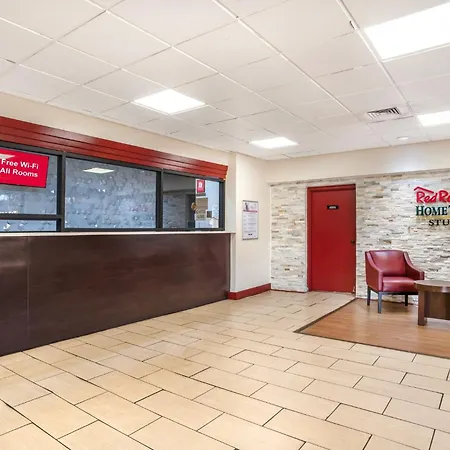 Hometowne Studios By Red Roof Montgomery - Midtown-3