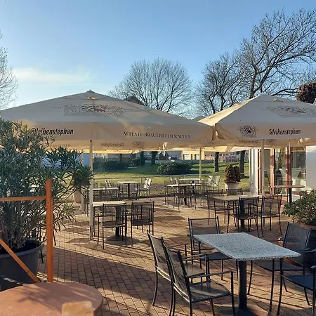 Land-Gut-Hotel- Weisser Schwan-3