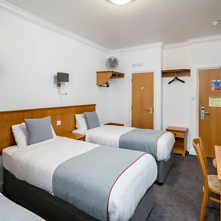 Oyo Townhouse New England, London Victoria-2