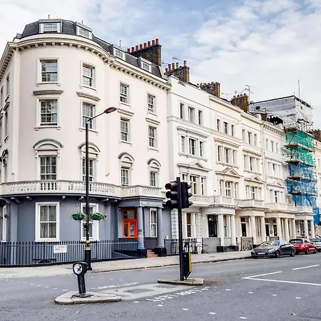 Oyo Townhouse New England, London Victoria-2