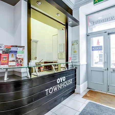 Oyo Townhouse New England, London Victoria-3