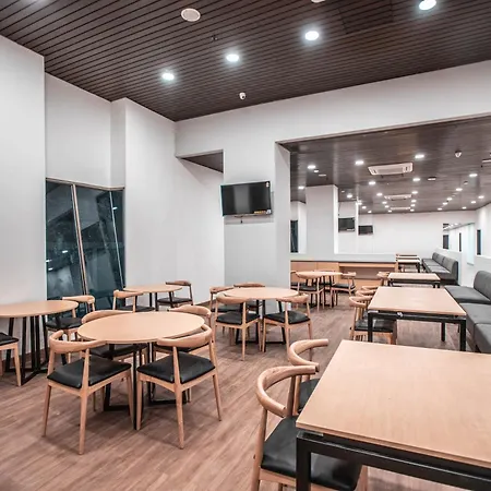 Super Oyo Townhouse 1 Hotel Salemba-2