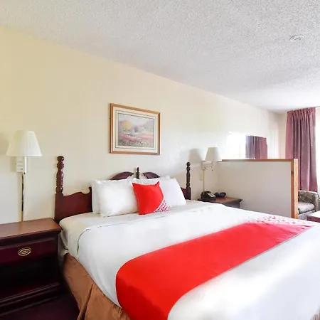 Oyo Hotel Tyler Lindale-3