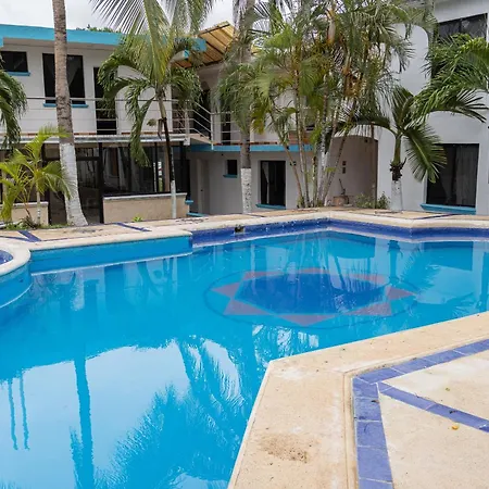 OYO Hotel Marías-2