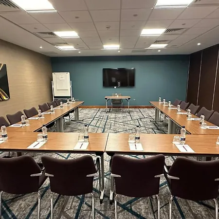Crowne Plaza Reading-2