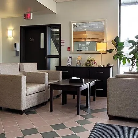 Quality Hotel & Suites-3