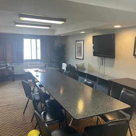 Americinn By Wyndham Hartford Wi-3