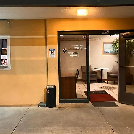 Executive Inn Laurel-2