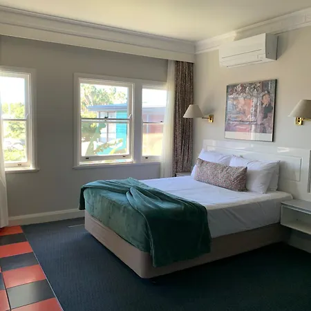 Moruya Monarch Hotel-2