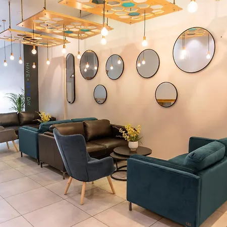 Mojo Hotel & Market-3