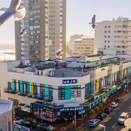 Mojo Hotel & Market-2