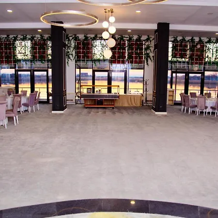 Hotel Evergreen-3