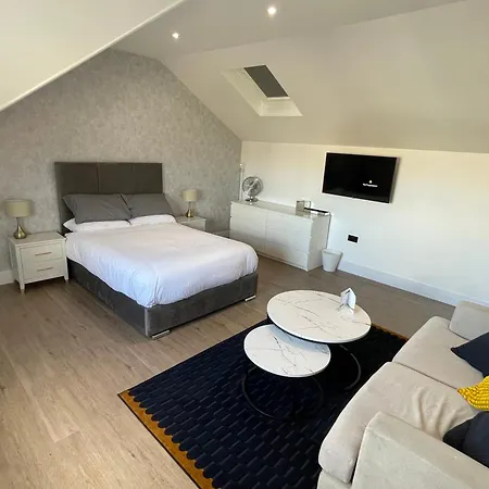 Welcome Rooms 55B- Self Check-In Whole Apartment Fully Refurbished-3