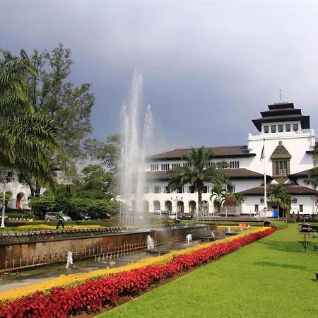 Hotel O Dago Near Bandung Zoo Formerly Chatter Place-3