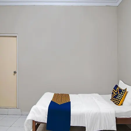SPOT ON 91958 Flamboyan 25 Homestay Syariah-3