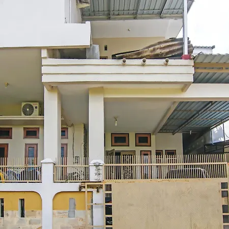 SPOT ON 91958 Flamboyan 25 Homestay Syariah-2
