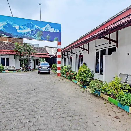 SPOT ON 92791 4 Saudara Hotel-2