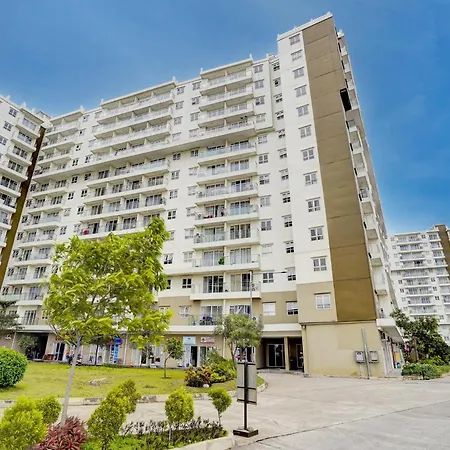 Oyo 93369 Apartemen Gateway Cicadas By Qq Rent 2-3