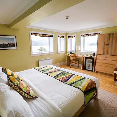 Neddies Harbour Inn-3