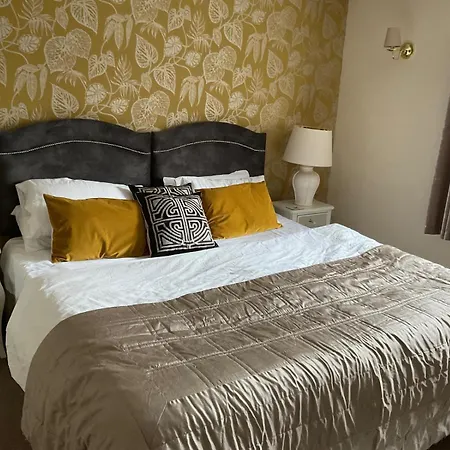 Oyo Cocketts Hotel-3