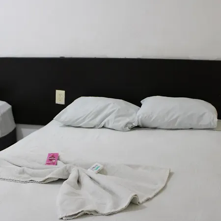 Oyo Hotel Colibri-3