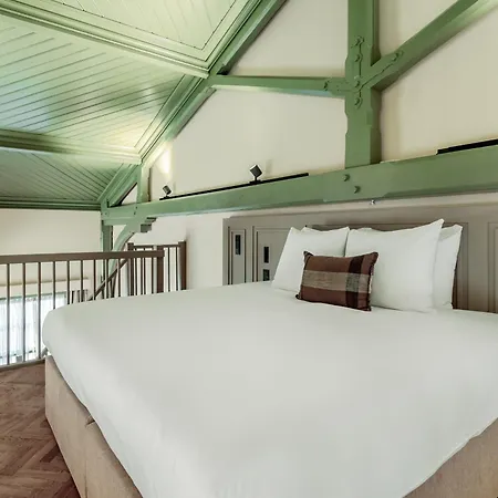 Metzlr House-3