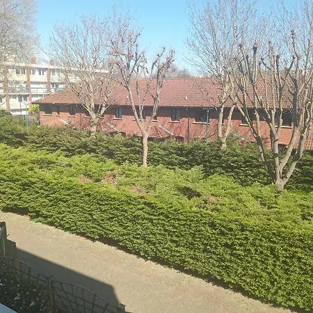 Entire Flat- Walking Distance To Kings Cross-3