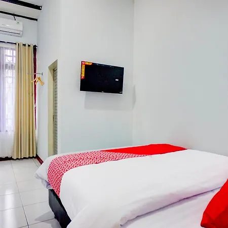 Hotel O Krakatau Near Universitas Muhammadiya Sumatra Utara UMSU-3