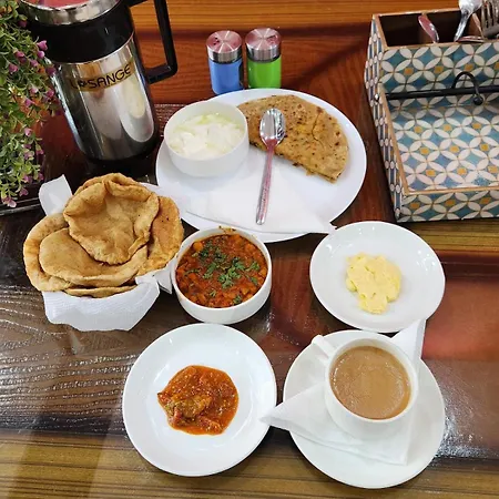 Hotel King Plaza Near Igi Airport-3