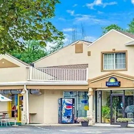 Ridgefield Motor Inn-2