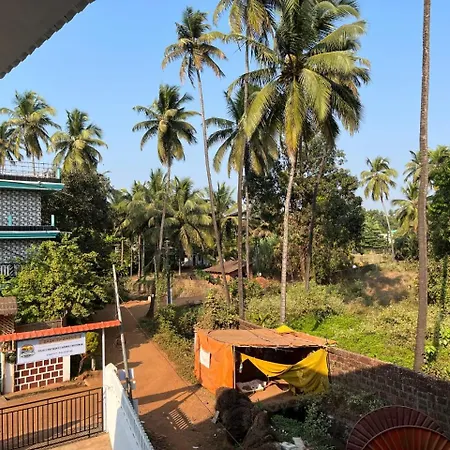 La Paulo'S Back To Basic Beach Resort-2