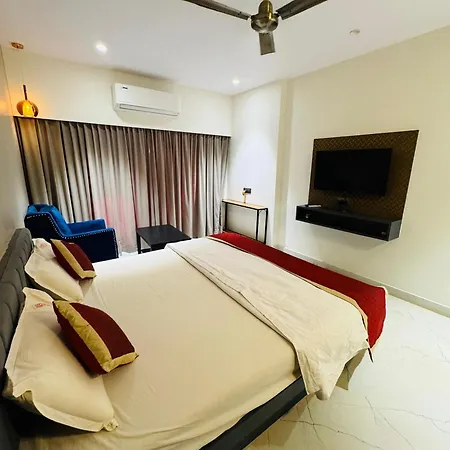 Hotel Mayura Boarding & Lodging-3