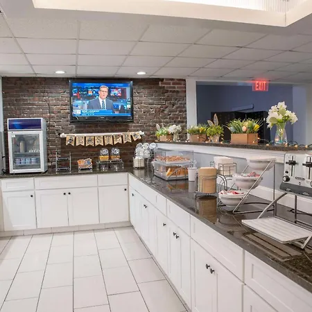 Comfort Inn Hyannis - Cape Cod-2