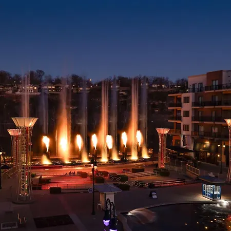 Hilton Promenade Branson Landing-2