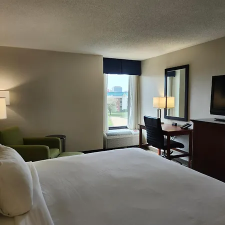 Heritage Inn & Suites St Louis Fenton, Trademark By Wyndham-2
