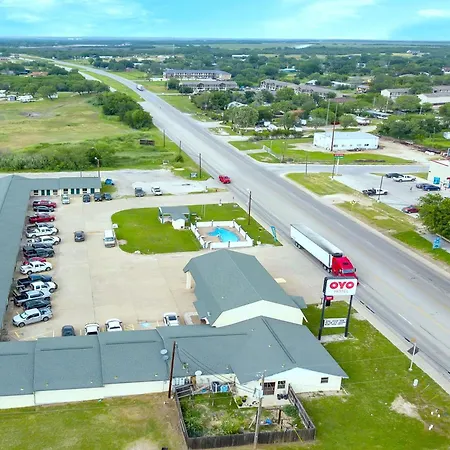 Three Rivers Executive Inn & Suites By Oyo-3