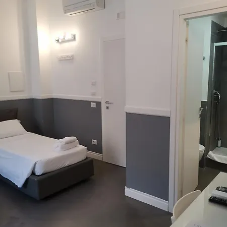 I LOVE ROMA Guest House-3
