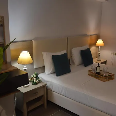 Aqua Mare Sea Side Rooms-3