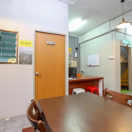 Spot On 89751 Bed Station Guest House-2