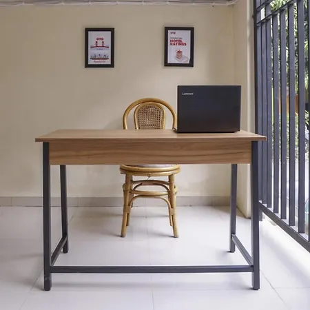 Oyo Life Afny Kost 1-2