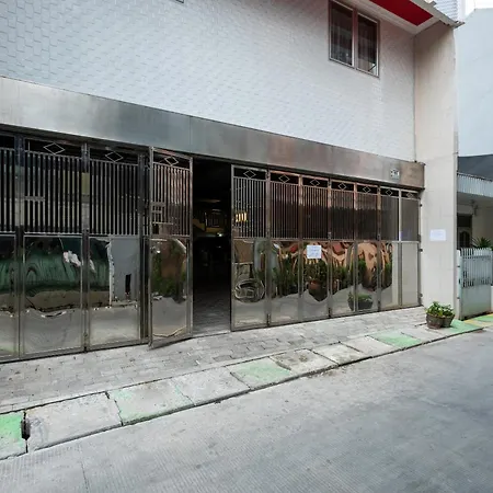 OYO 3284 Pademangan 3 Residence Near RSU Kemayoran-3