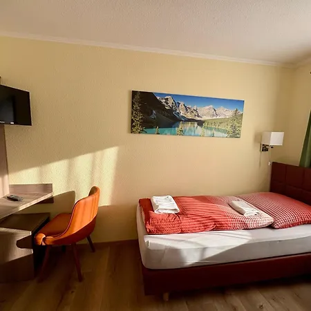 Ellen Hotel-2